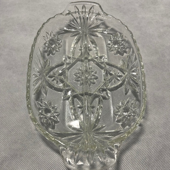 Vintage Glassware Anchor Hocking PRESCUT Glass Sparkly Star Relish Divided Dish - Picture 2 of 3